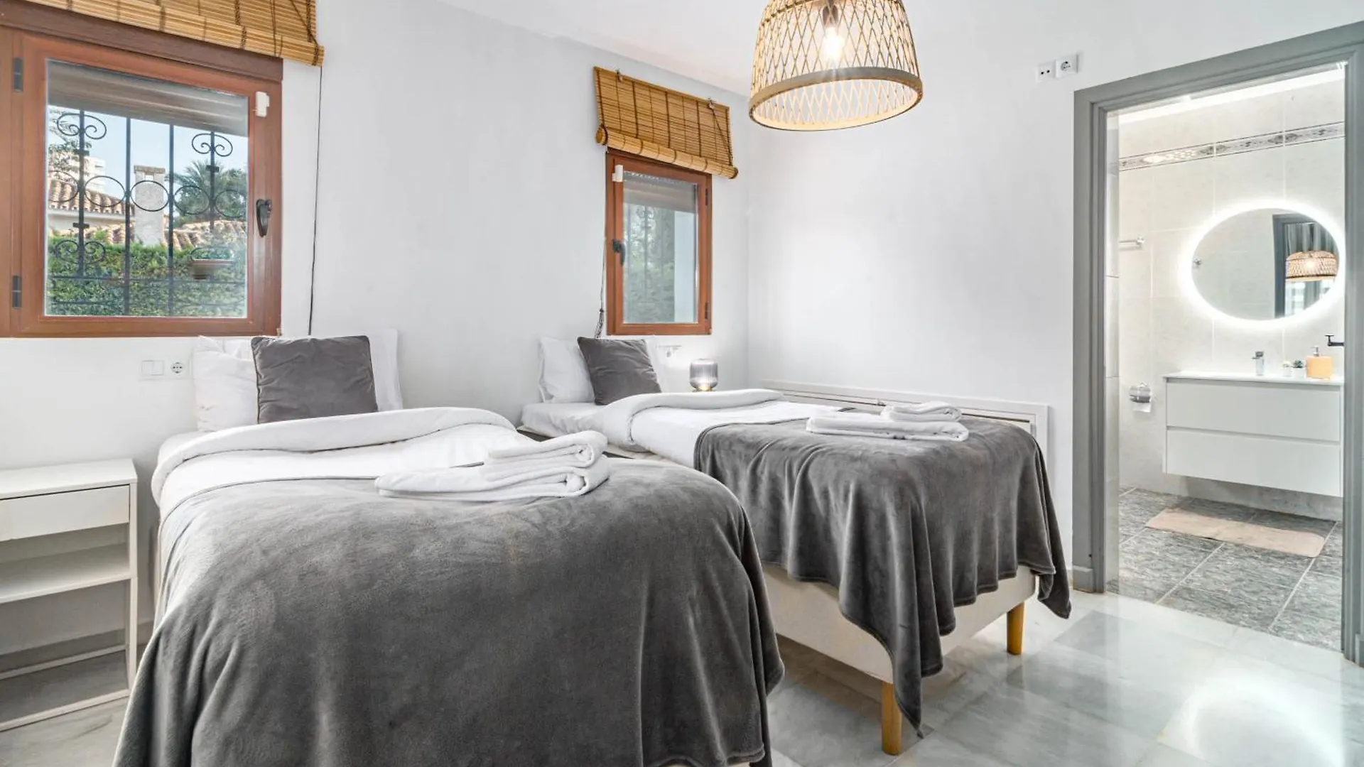 Grr - Elegant Villa With Exclusive Private Pool Μαρμπέλλα